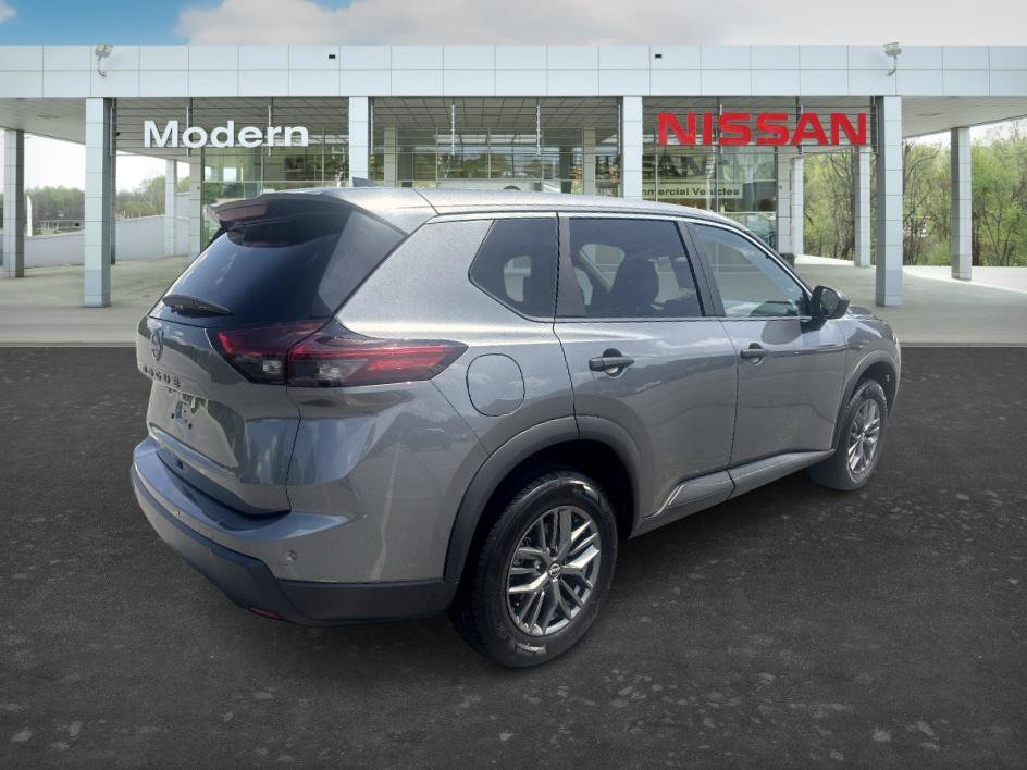Used 2024 Gun Metallic Nissan S image 5