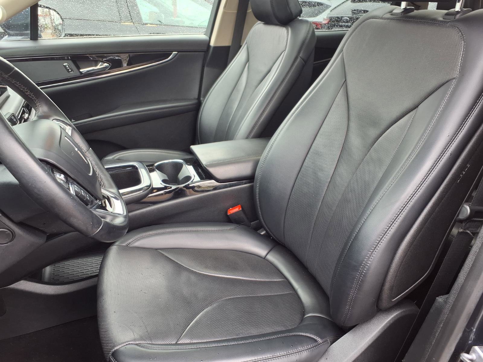 Used 2023 Flight Blue Clearcoat Metallic Lincoln Reserve image 5