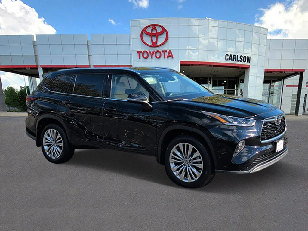 Used 2024 Toyota Highlander Platinum with VIN 5TDKDRBHXRS533553 for sale in Minneapolis, Minnesota