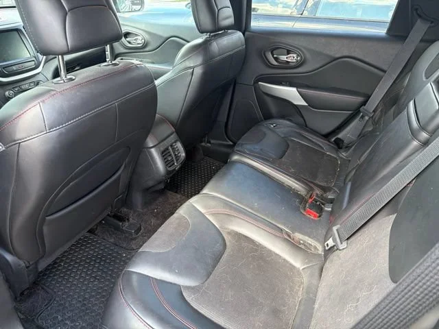 Used 2018 Black Jeep Trailhawk image 8