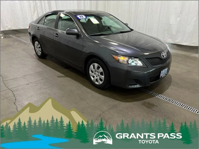2011 Toyota Camry 2.5 Auto LE's photo