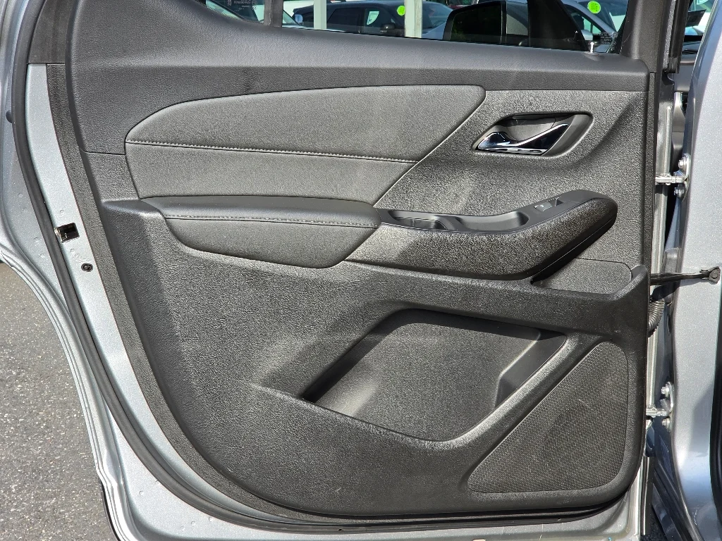 Used 2023 Sterling Gray Metallic Chevrolet LT image 33