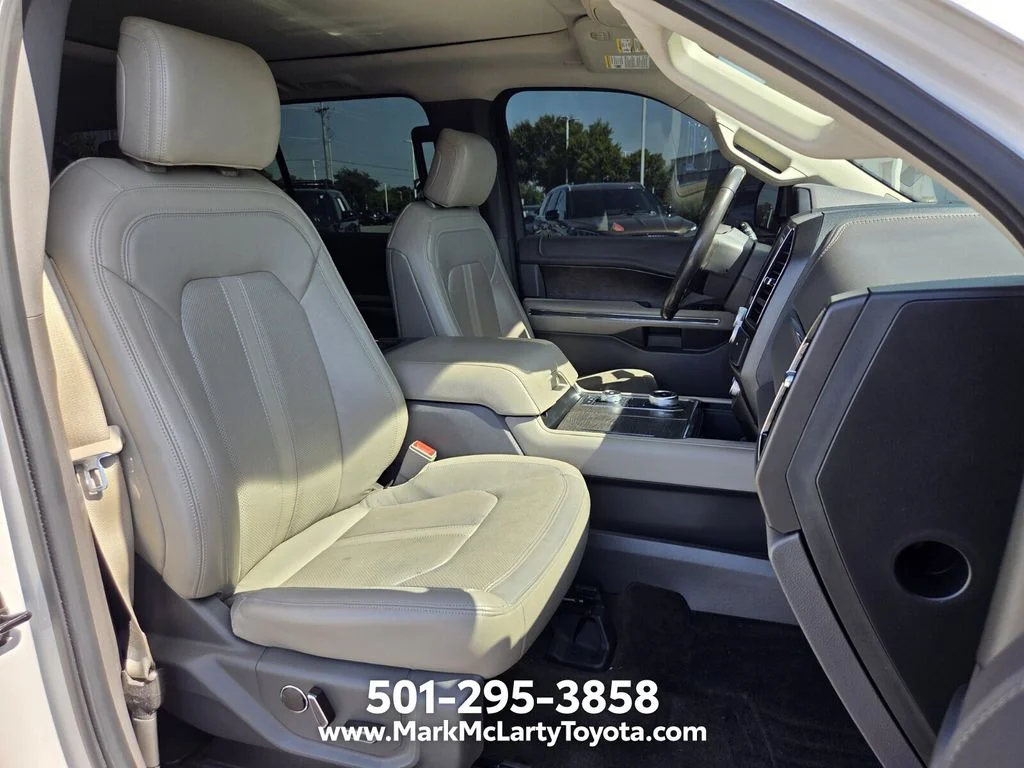 Used 2018 White Ford Limited image 23