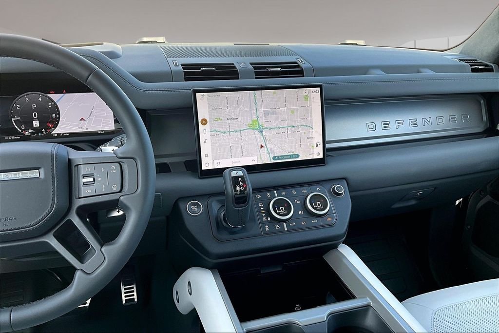 2025 Land Rover Defender V8 - Photo 6