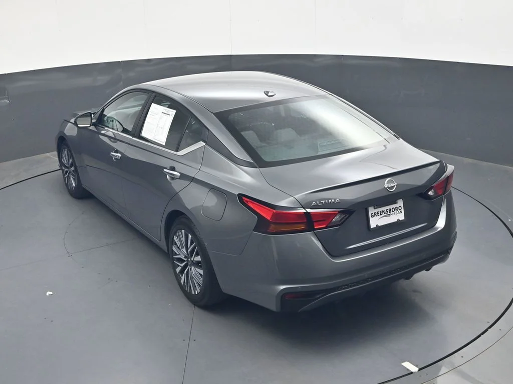 Used 2025 Gray Nissan 2.5 SV image 26