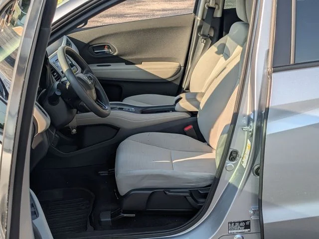 Used 2019 Lunar Silver Metallic Honda LX image 14