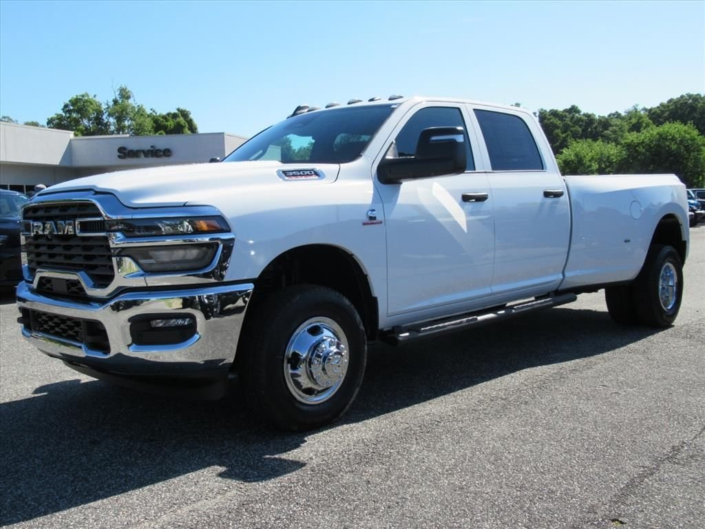 New 2026 Bright White Clear-Coat Exterior Paint RAM Tradesman image 3