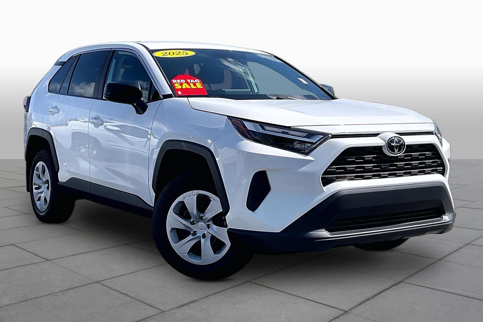 Used 2025 Ice Cap Toyota LE image 3