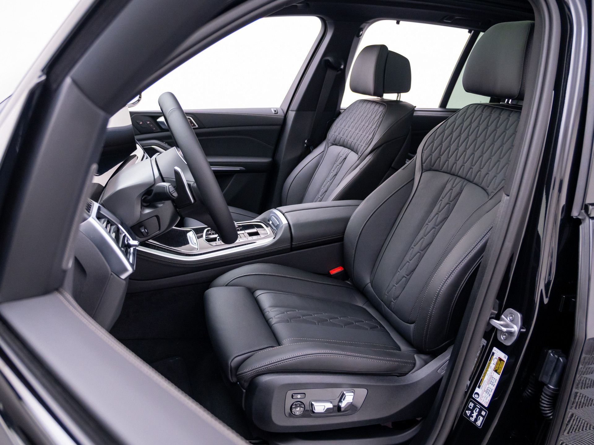 New 2026 Black Sapphire Metallic BMW xDrive40i image 17