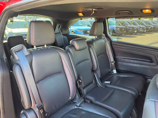 2025 Honda Odyssey Sport L - Photo 17