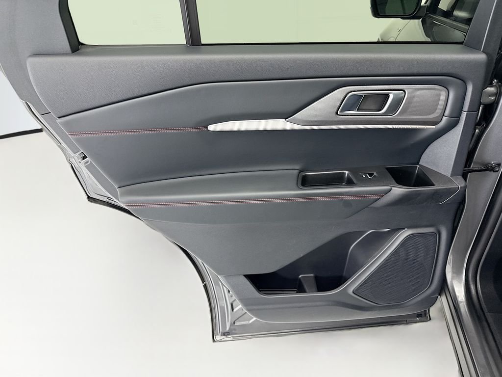 Used 2025 Gray Metallic Ford ST-Line image 26