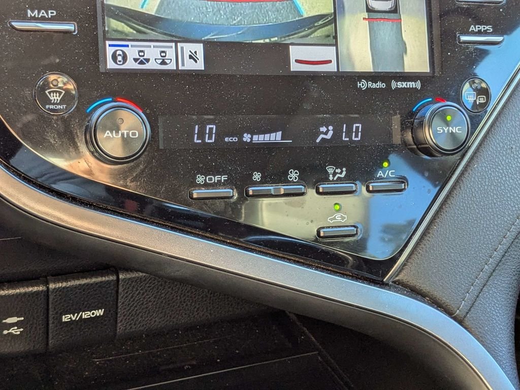 Used 2019 Blue Toyota XSE V6 image 21
