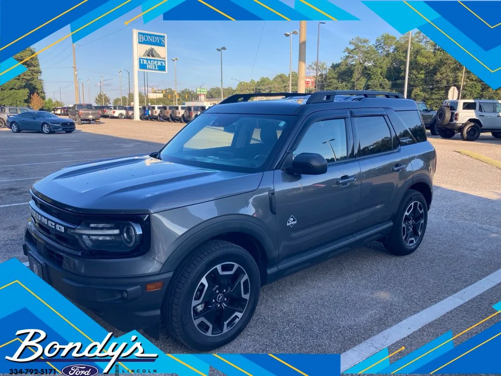 Used 2022 Gray Metallic Ford Outer Banks image 1