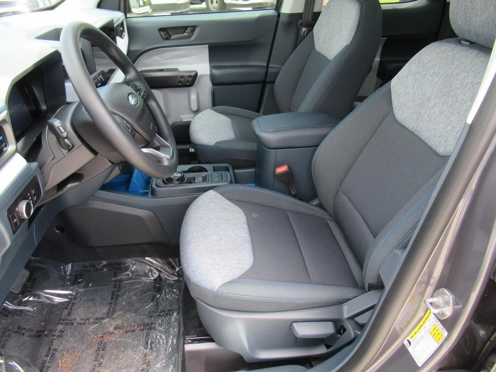 New 2026 Carbonized Gray Metallic Ford XLT image 16