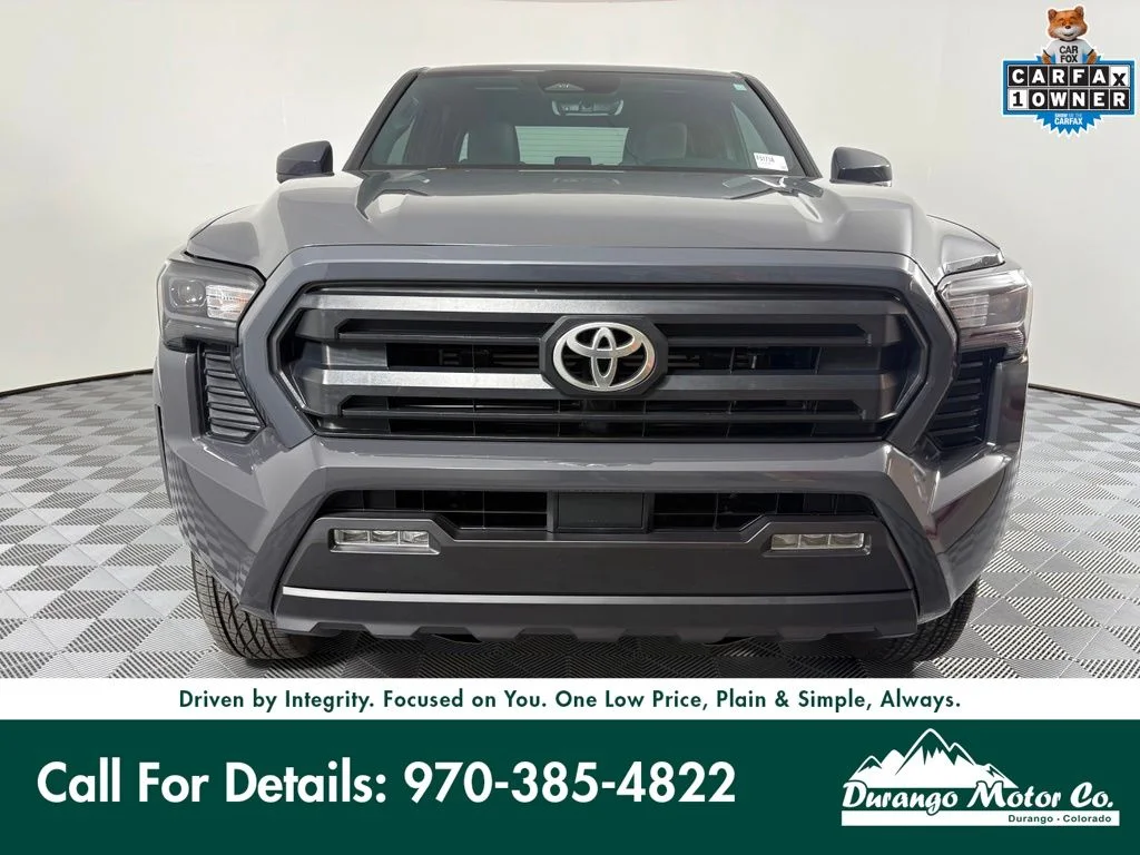Used 2025  Toyota SR5 image 3