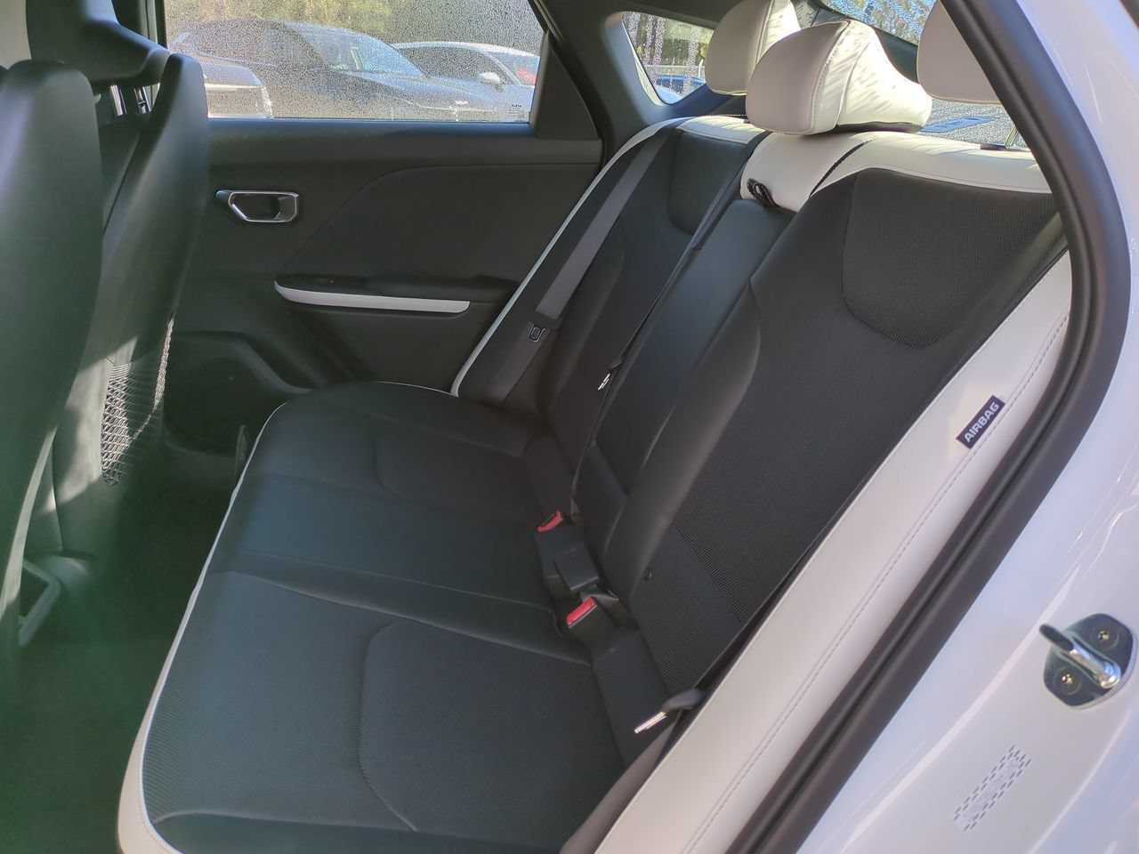 New 2025 Snow White Pearl Kia GT-Line Turbo image 15