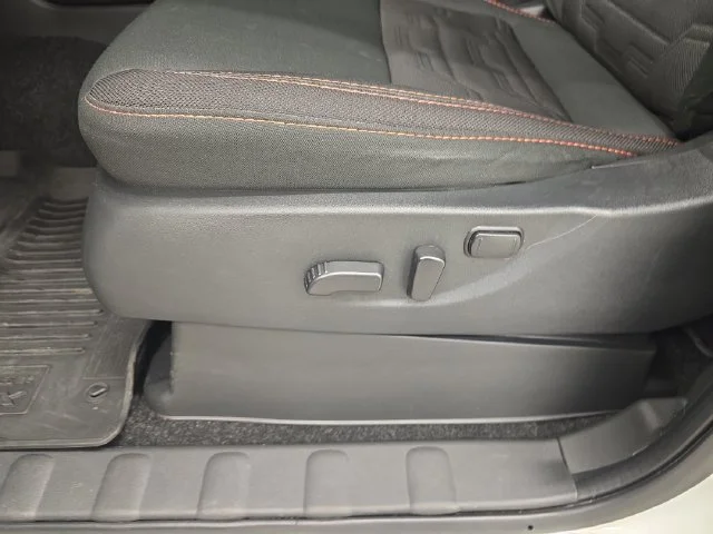 Used 2025 Glacier White Nissan PRO-4X image 37