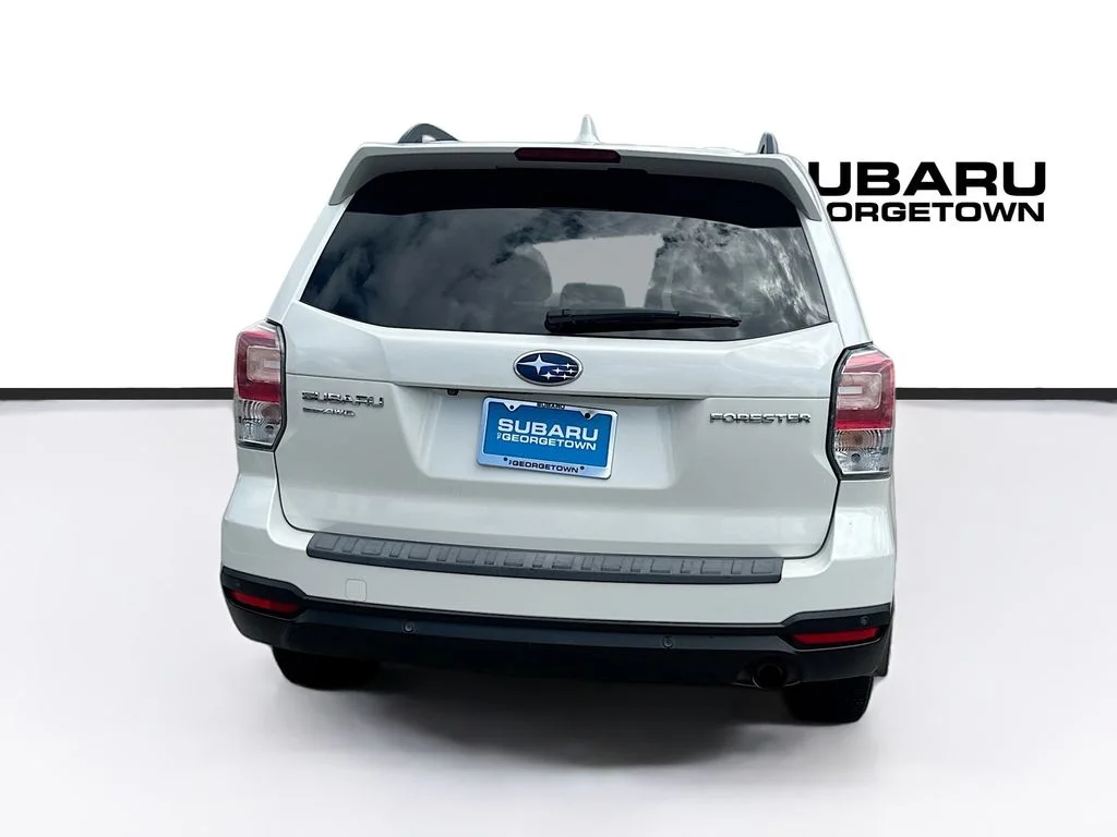 Used 2018 White Subaru 2.5i Touring image 6