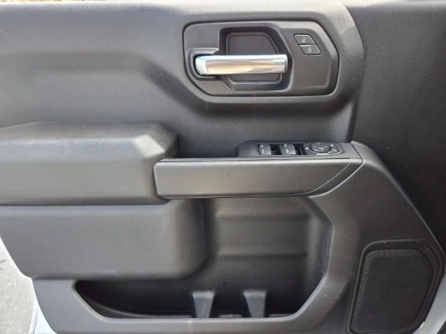 Used 2025 White Chevrolet Custom Trail Boss image 35