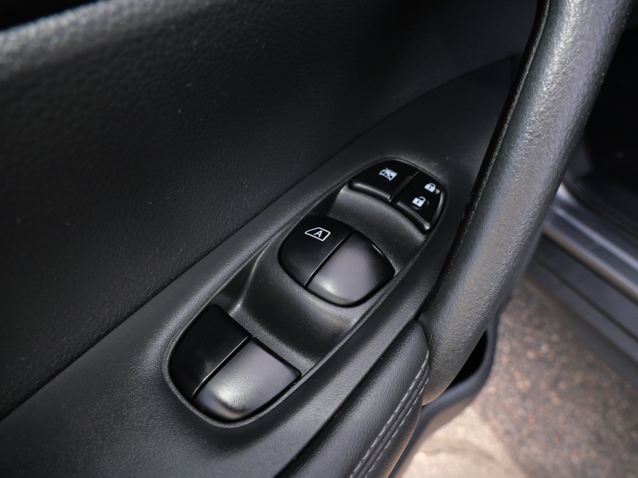 Used 2018 Gun Metallic Nissan SV image 19