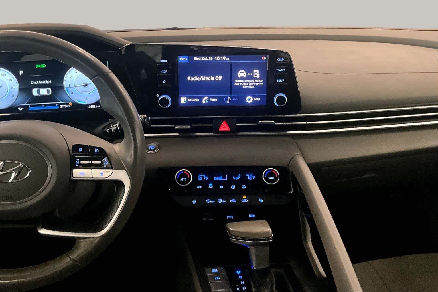 Used 2022 Phantom Black Hyundai SEL image 6