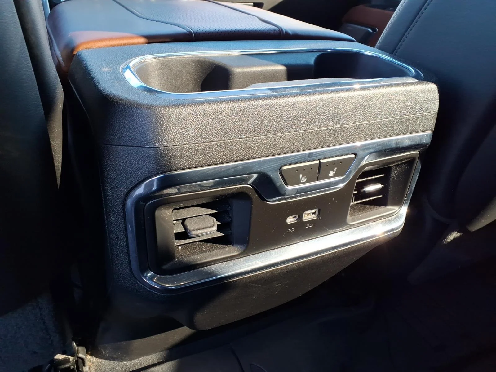 Used 2023 Pacific Blue Metallic GMC Denali Ultimate image 4
