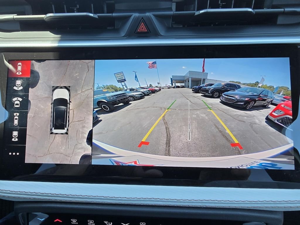 2026 Jeep Cherokee Overland - Photo 14