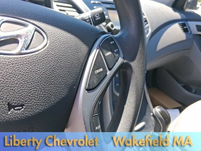 Used 2016  Hyundai SE image 26
