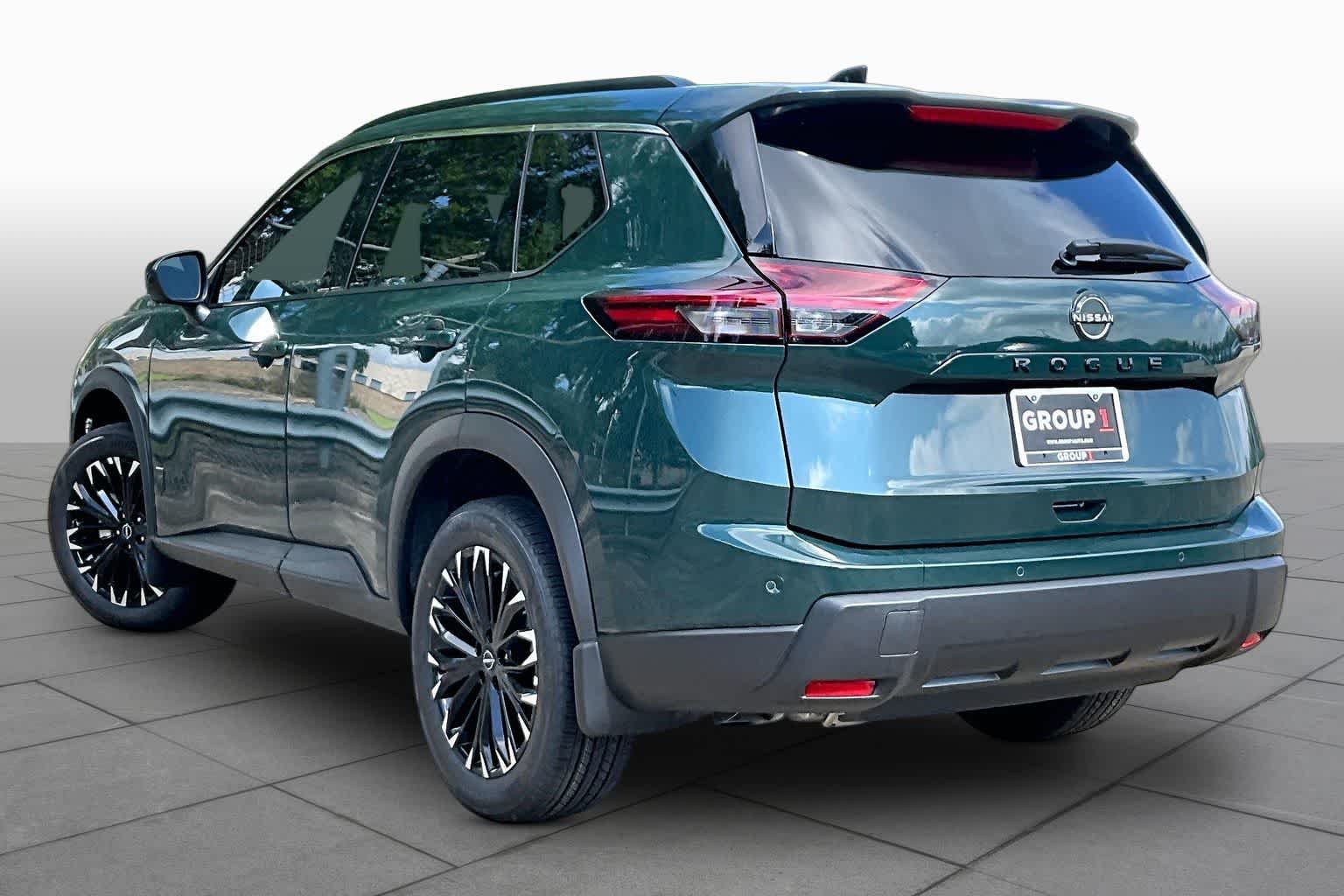 New 2026 Obsidian Green Pearl Nissan Dark Armor image 7