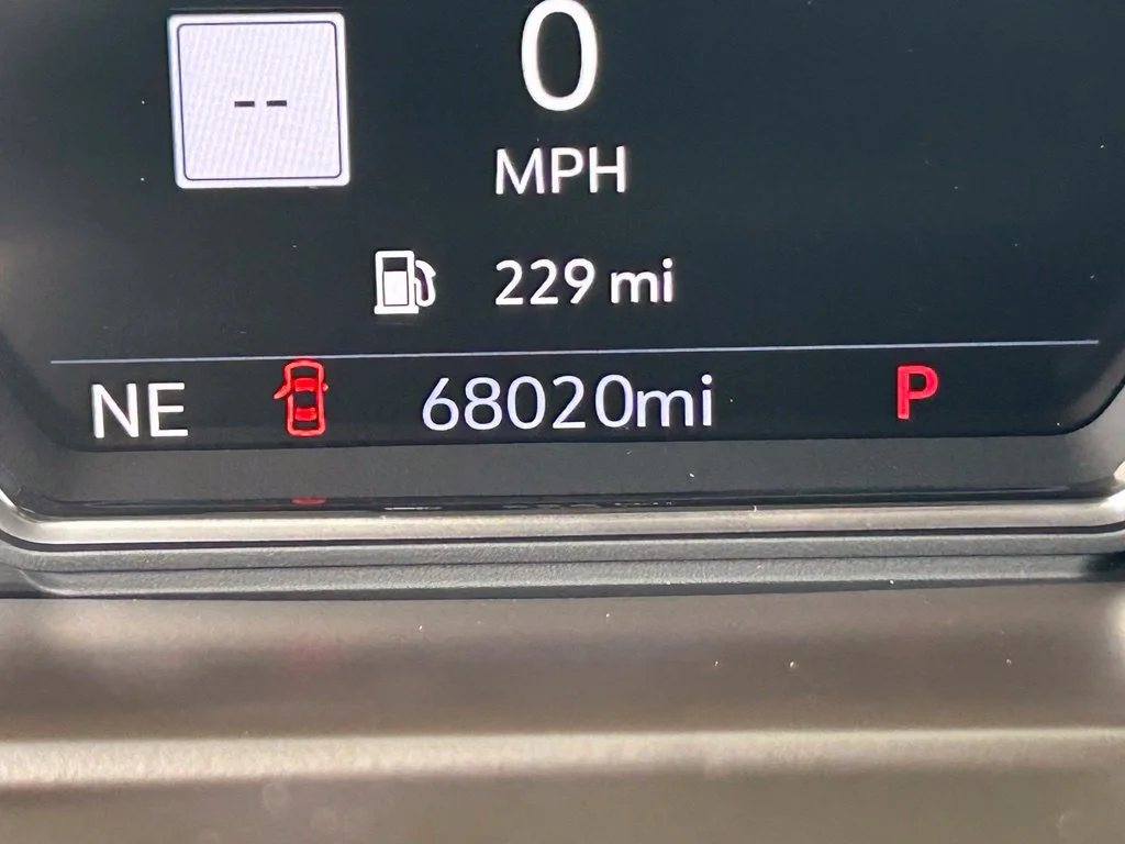 Used 2021 White Frost GMC Denali image 40