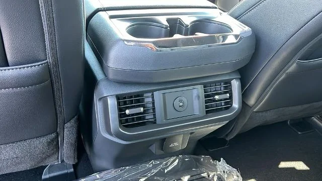 New 2026 Star White Metallic Tri-Coat Ford Lariat® image 31