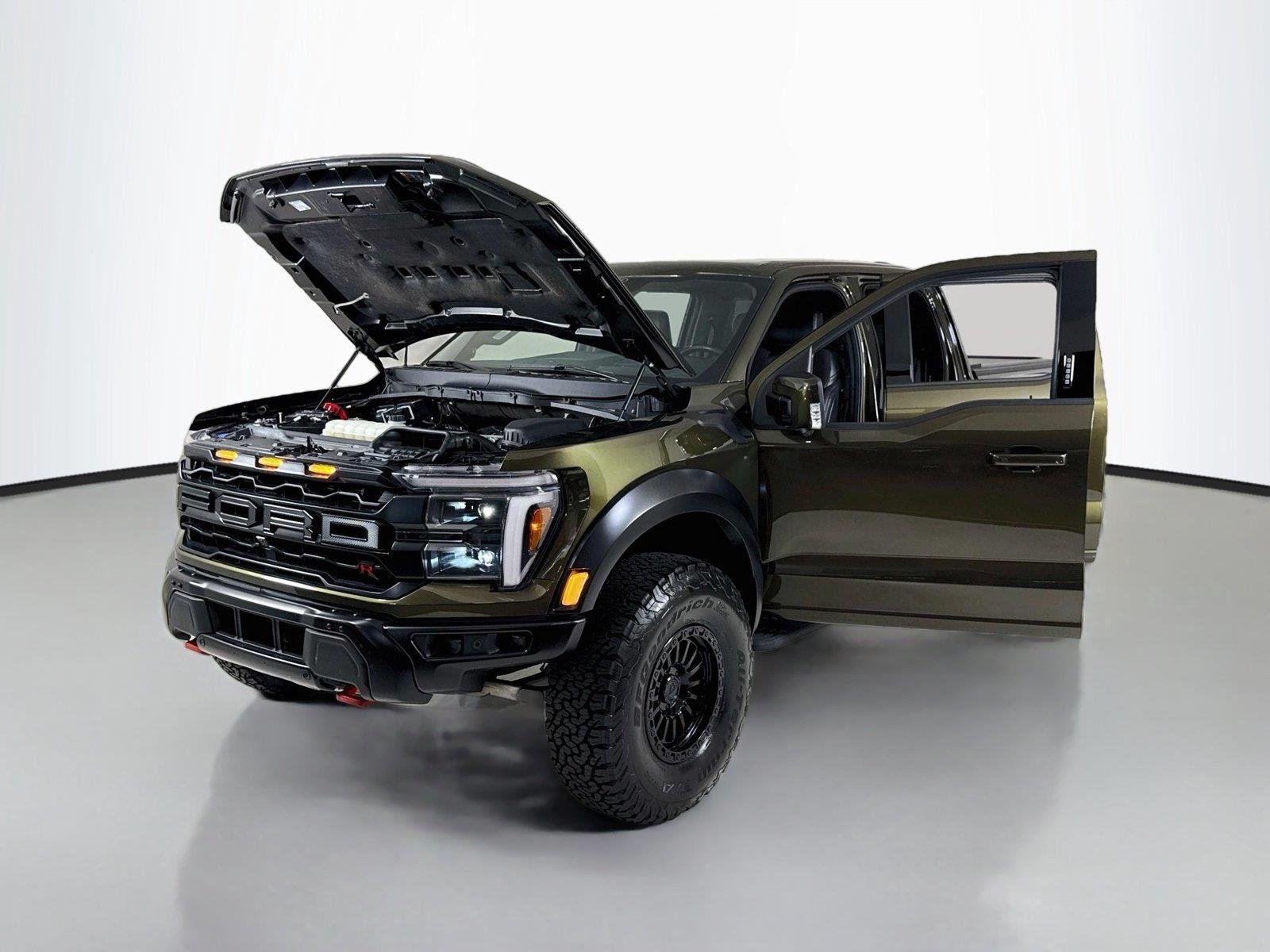 Used 2024 Shelter Green Ford Raptor R image 40