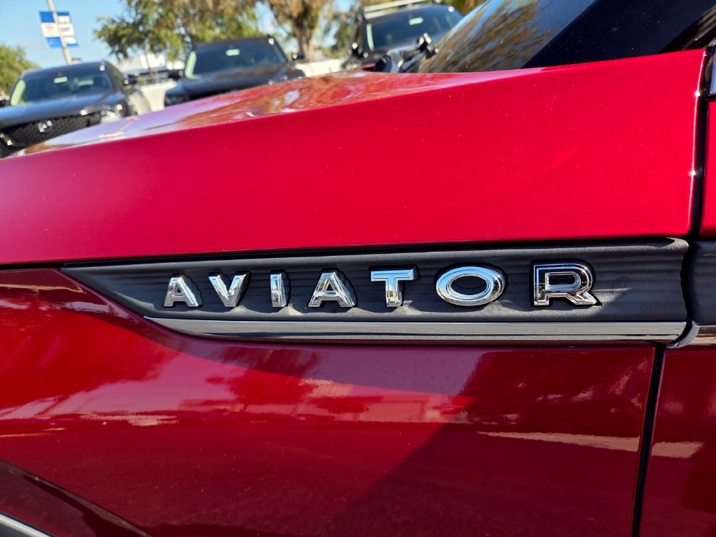 Used 2020 Red Lincoln Reserve image 3