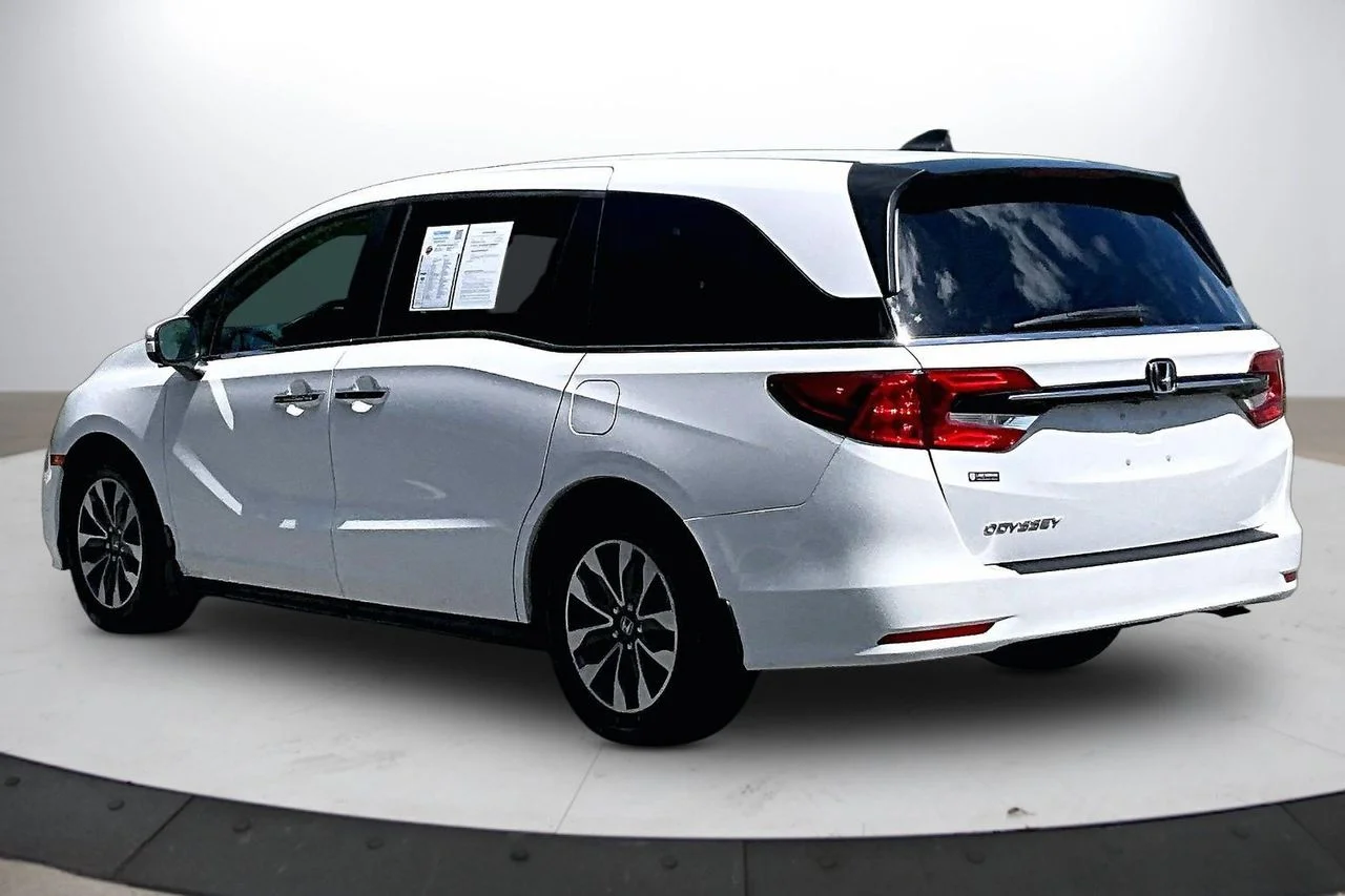 Used 2023  Honda EX-L image 7