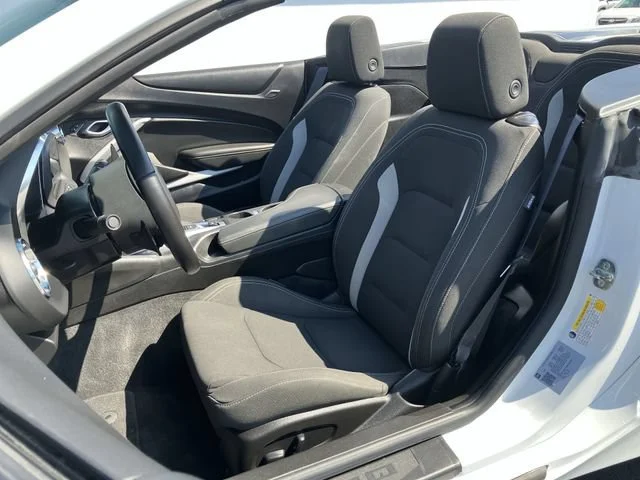 2022 Chevrolet Camaro LT1 - Photo 18