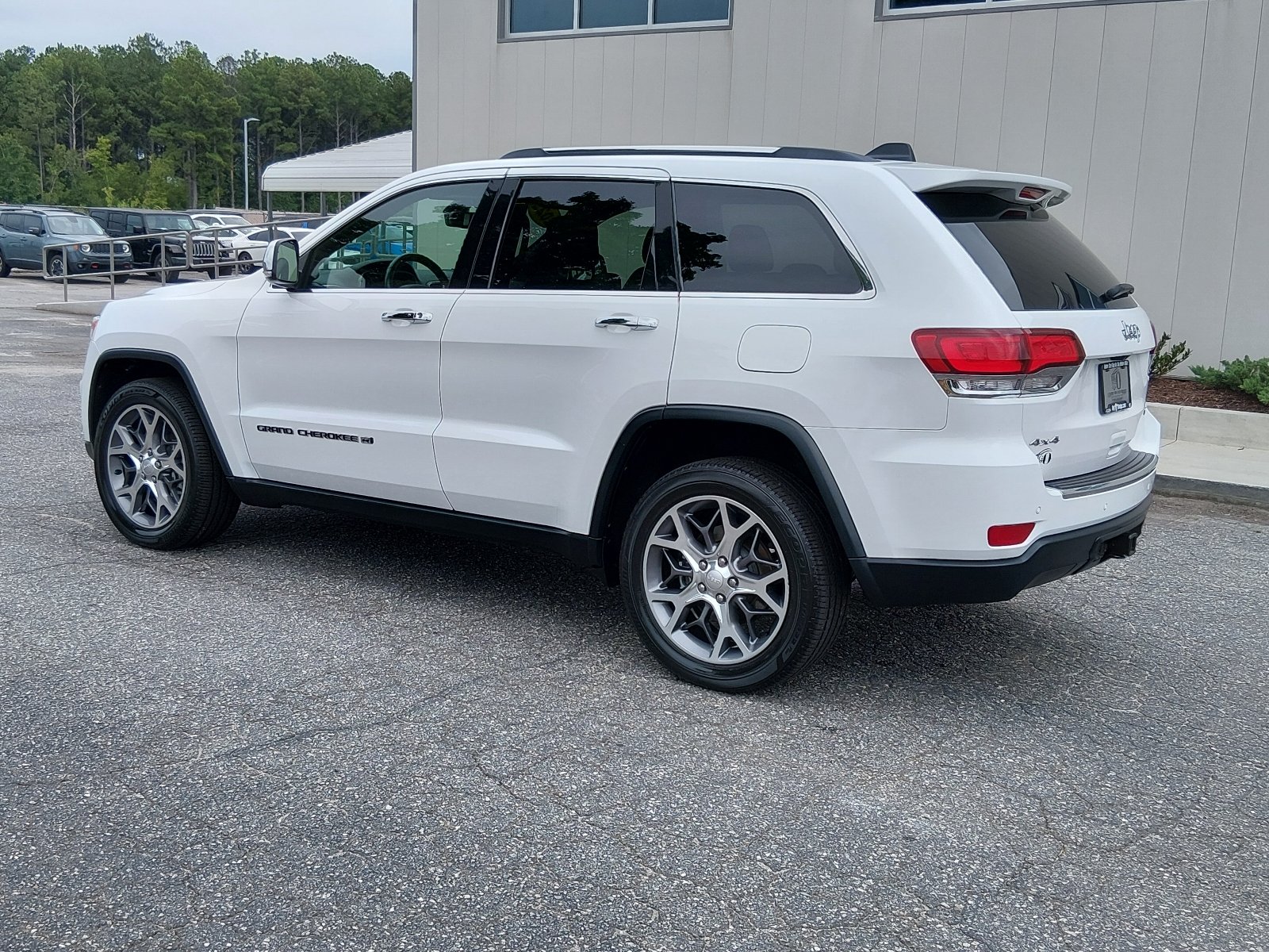 Certified Used 2022 Bright White Clear Coat Jeep Limited image 5