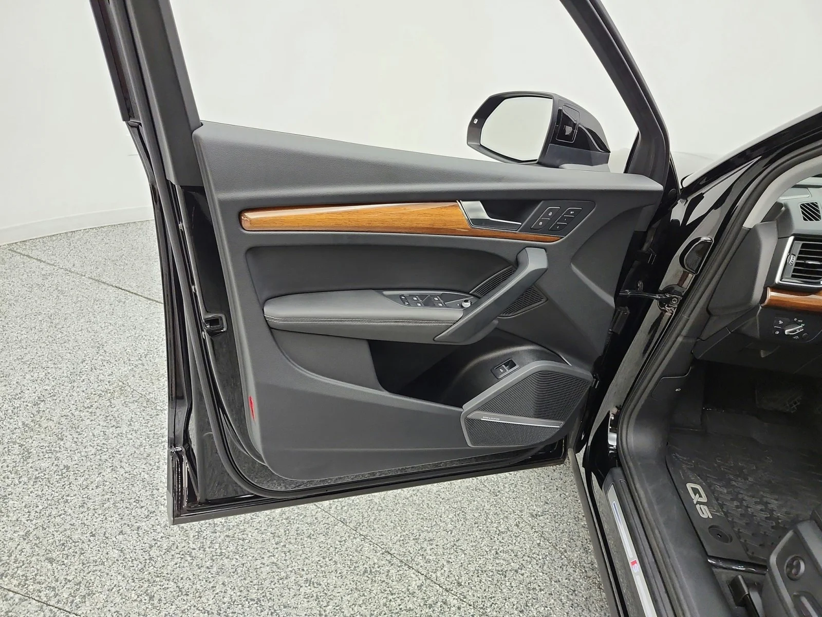 Used 2023 Mythos Black Metallic Audi S line Premium Plus image 15