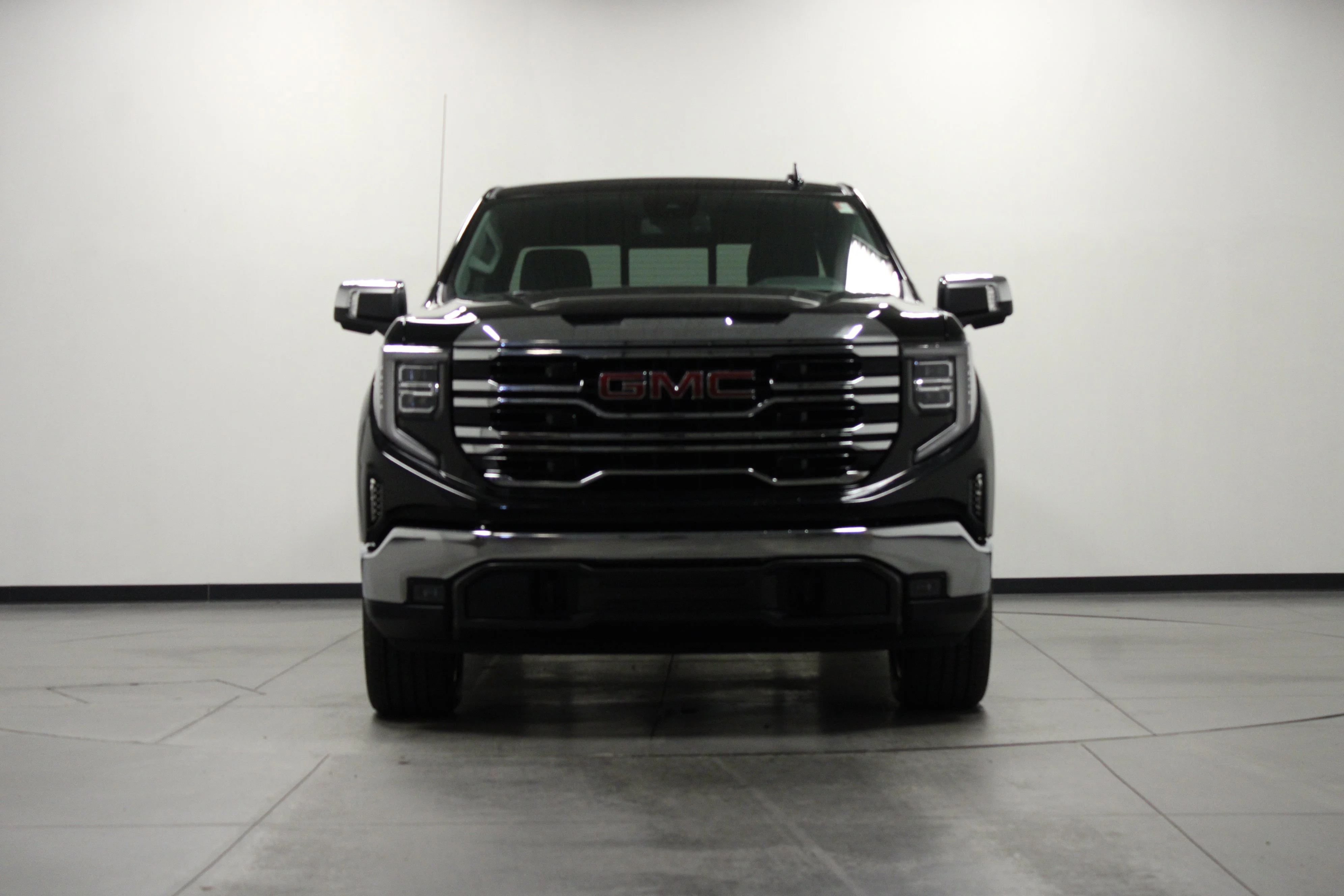 New 2026 Onyx Black GMC SLT image 9