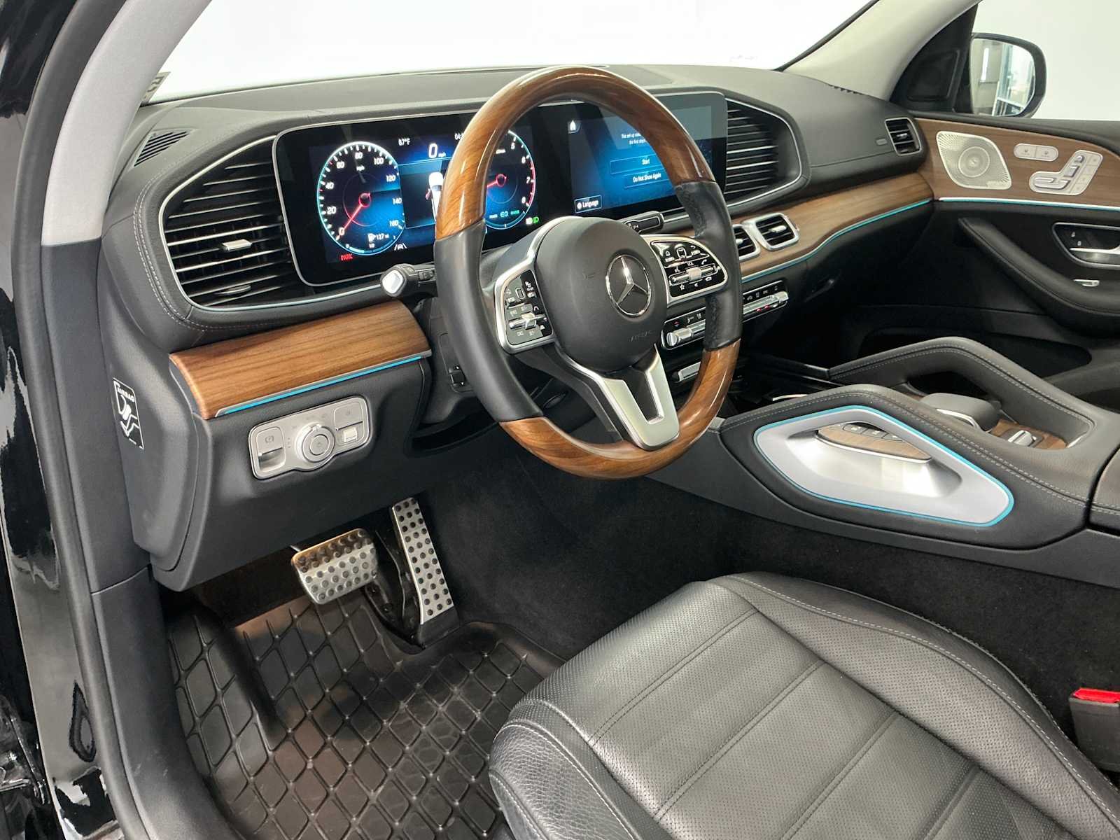 Certified Used 2023 Obsidian Black Metallic Mercedes-Benz GLS 450 image 32