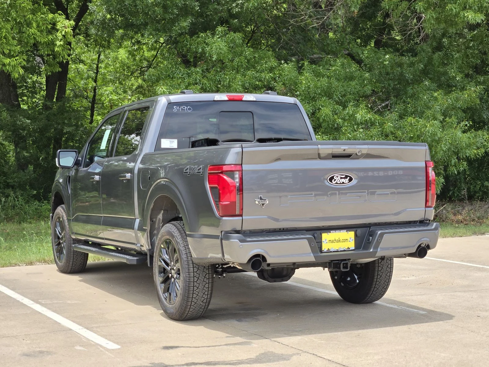 New 2026 Carbonized Gray Metallic Ford XLT image 3