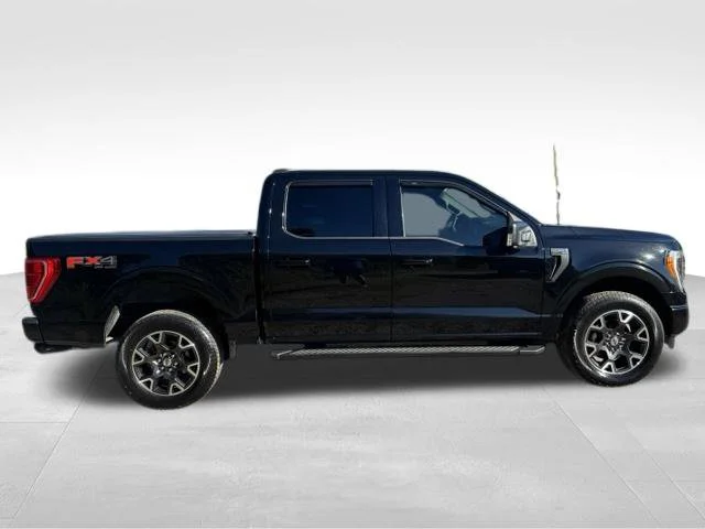 Used 2022 Black Ford XLT image 9
