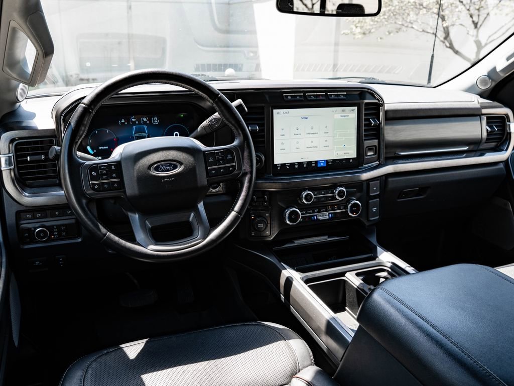 Used 2023 Agate Black Metallic Ford LARIAT image 4