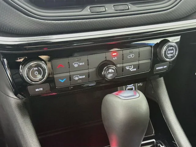 New 2026 Blue Jeep Latitude image 15