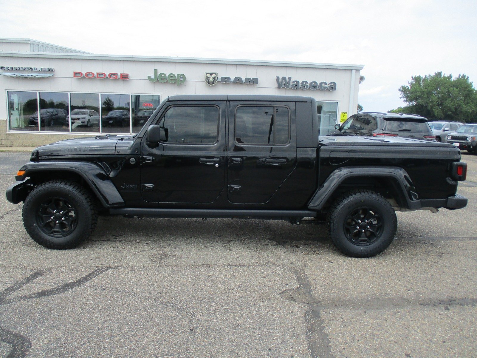 Used 2022 Jeep Gladiator WILLYS with VIN 1C6HJTAGXNL178010 for sale in Waseca, Minnesota