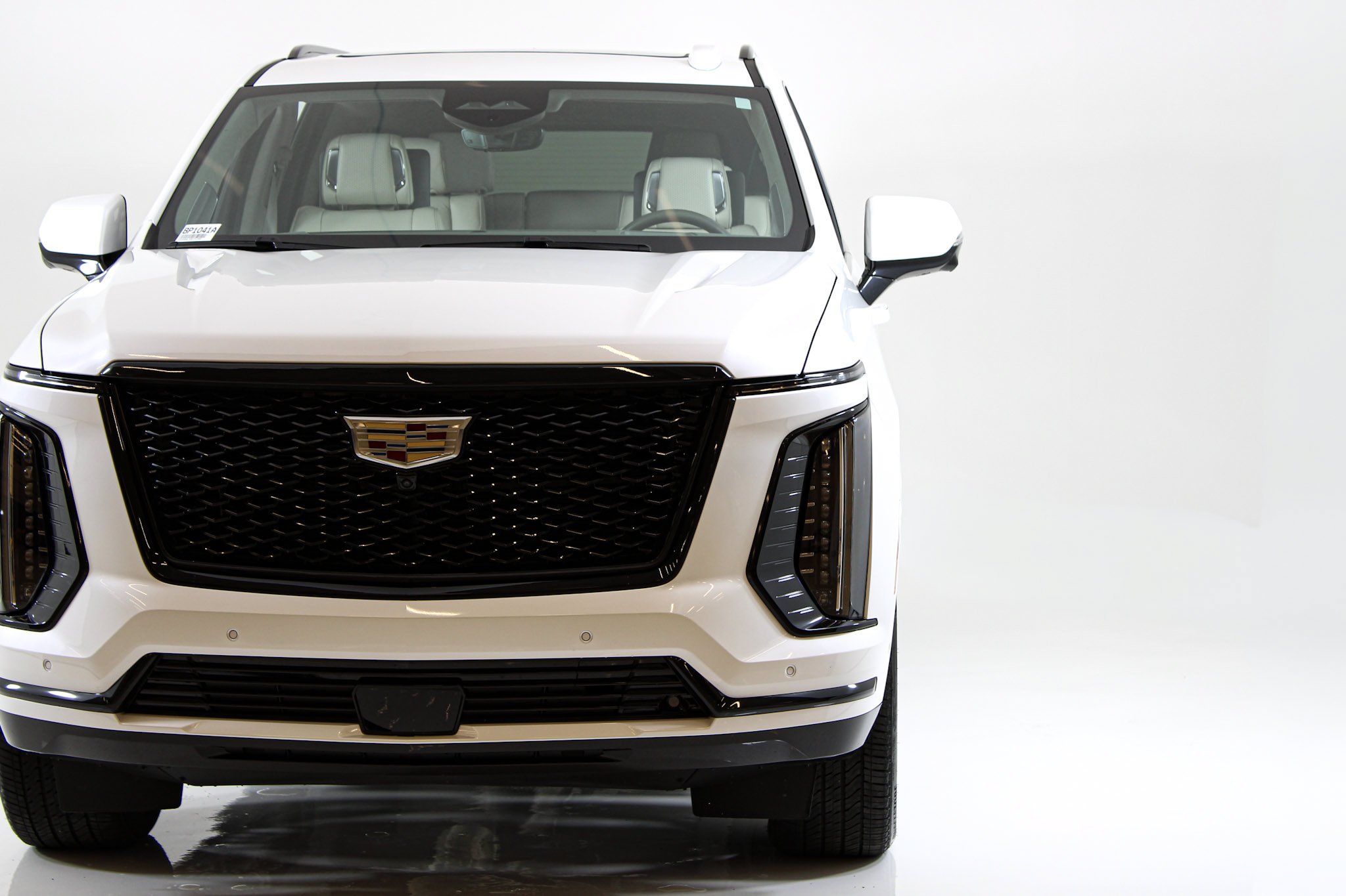 Used 2025 Crystal White Tricoat Cadillac Sport Platinum image 11