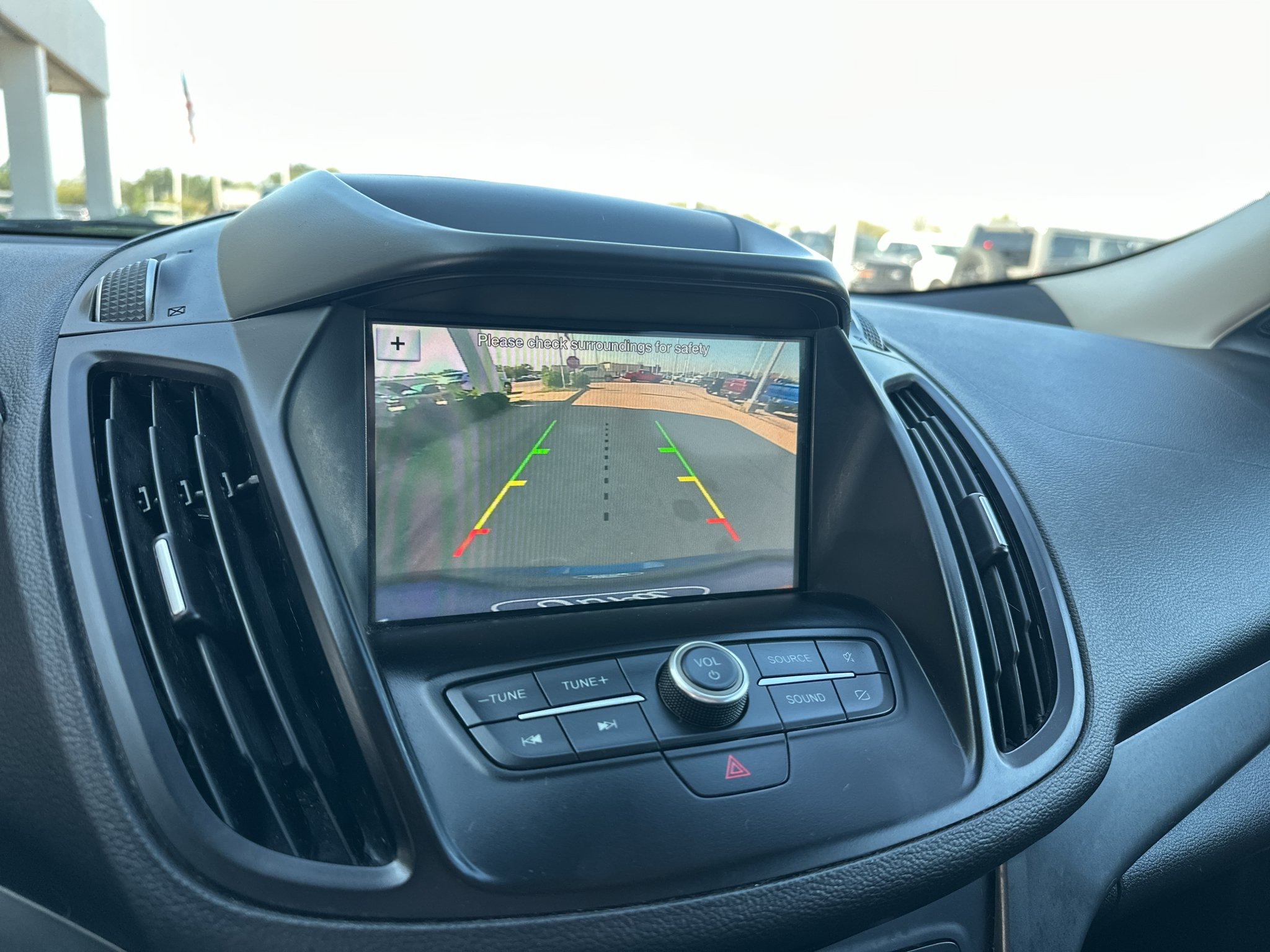 Used 2019 Lightning Blue Metallic Ford SE image 21