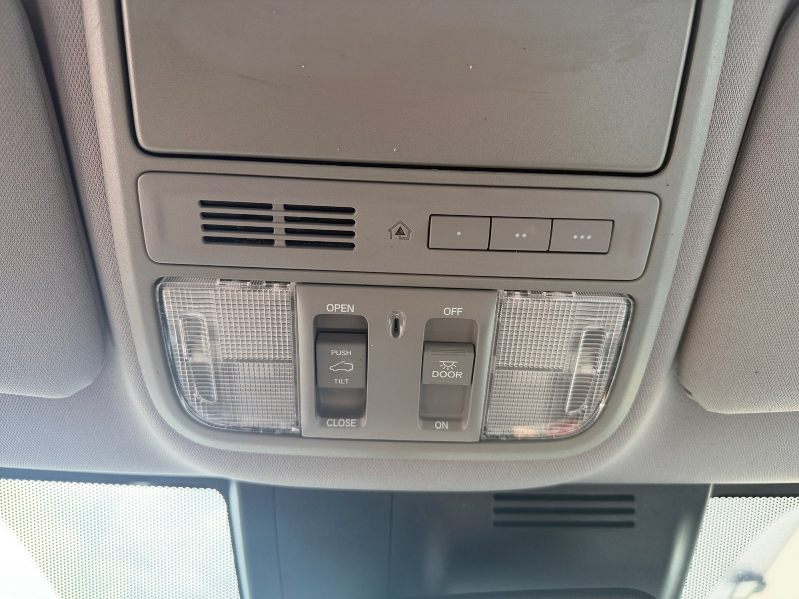 Used 2017 Gray Honda EX-L image 28