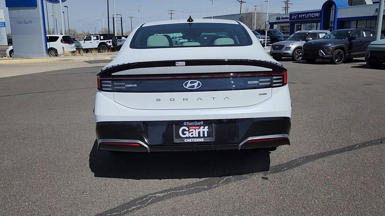 New 2026 Serenity White Hyundai SEL Sport image 7