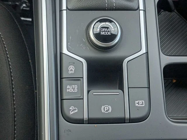New 2026 Glacial White Pearl Kia LX image 24