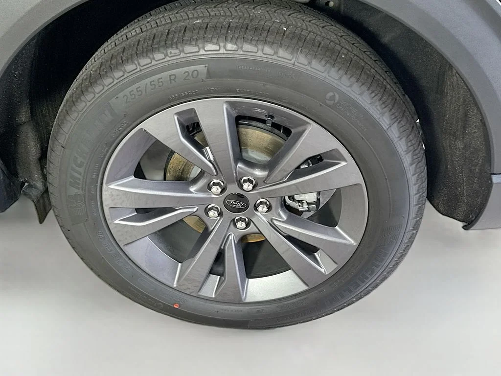 New 2026 Agate Black Metallic Ford Active image 32
